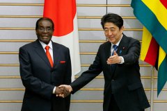 安倍想入常想疯了:妄图贿赂中国铁杆